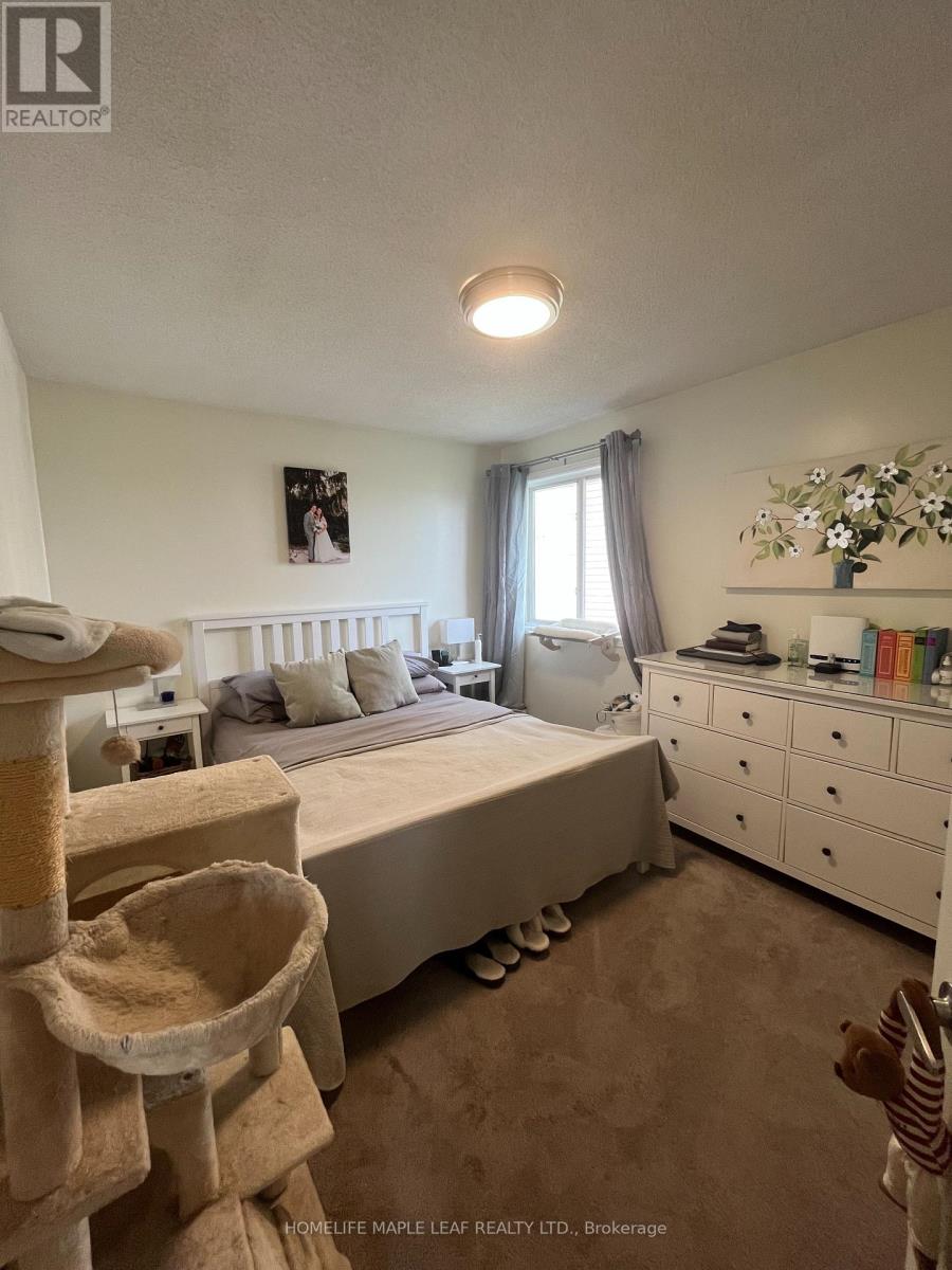 Side Un - 14 Old Orchard Glen, Woodstock, Ontario  N4V 1G2 - Photo 8 - X12659788