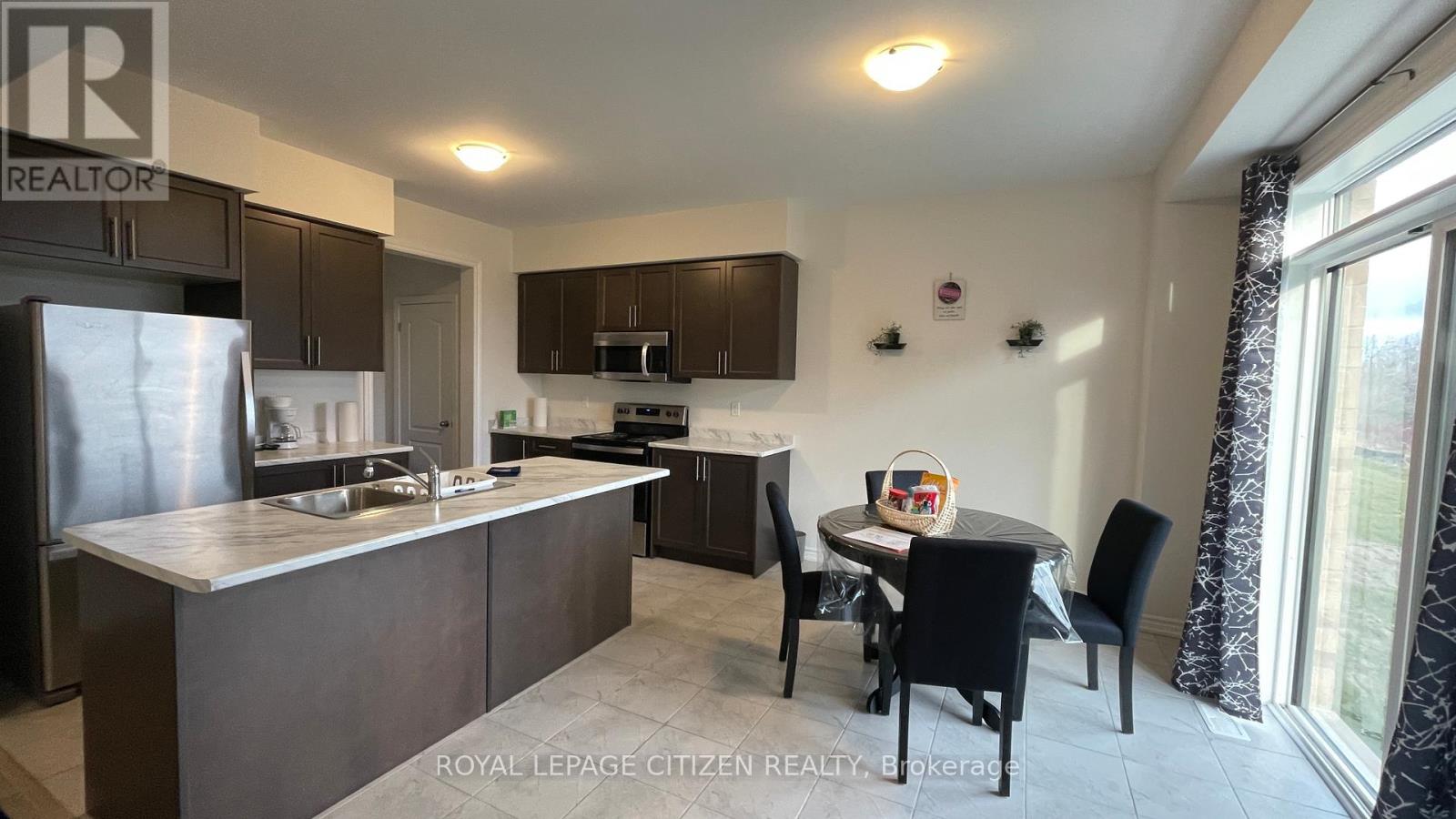 53 Jack Potts Way, Clarington, Ontario  L1E 0E8 - Photo 7 - E12656048