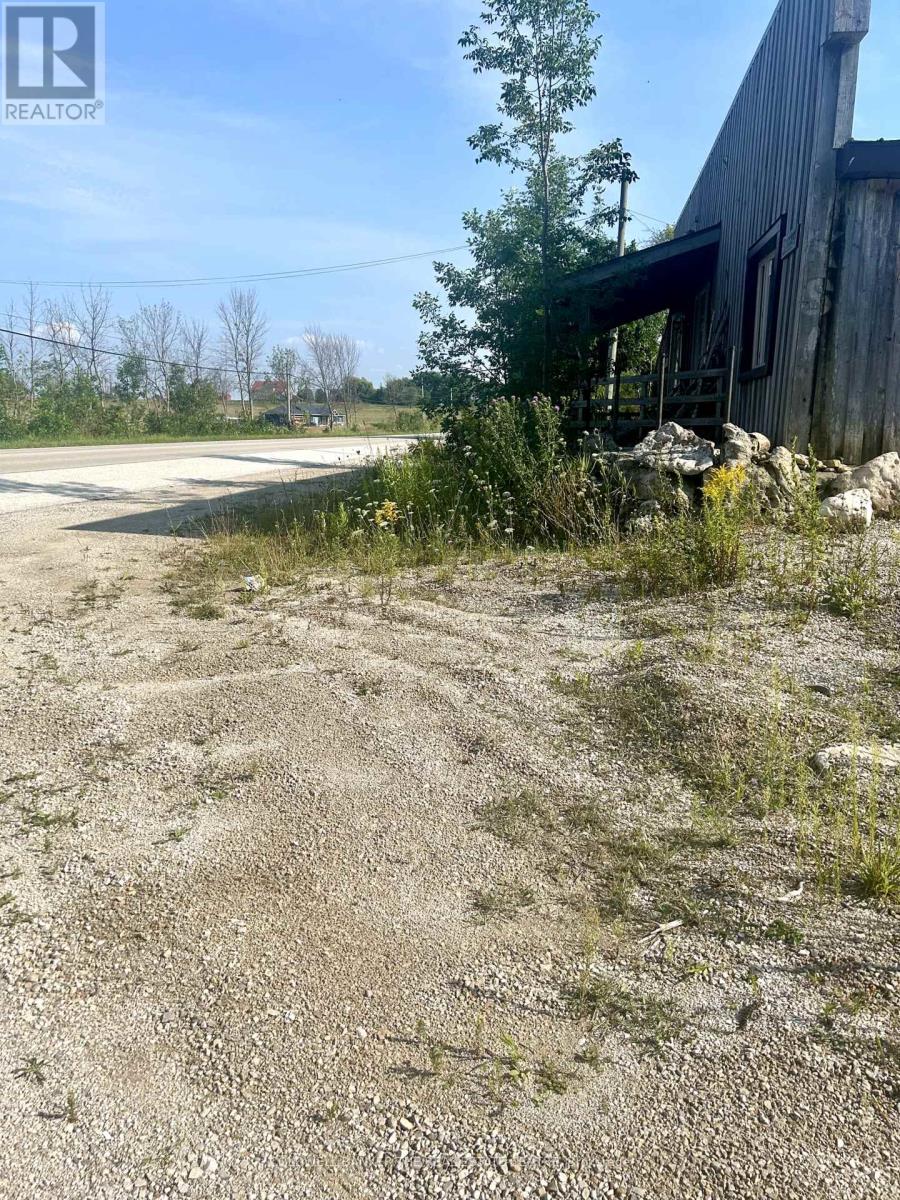 1137 6 Highway, South Bruce Peninsula, Ontario  N0H 2T0 - Photo 2 - X12254575