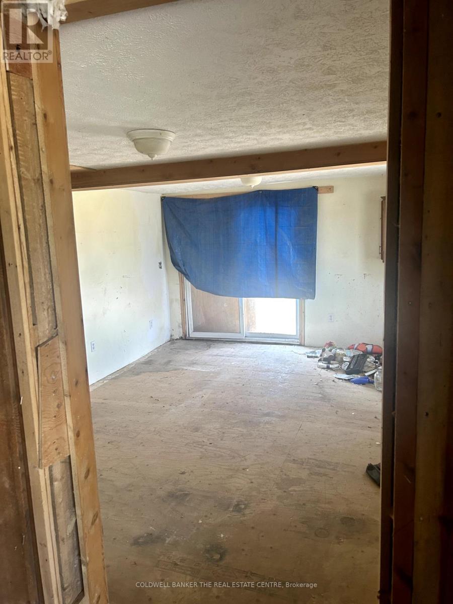 1137 6 Highway, South Bruce Peninsula, Ontario  N0H 2T0 - Photo 3 - X12254575