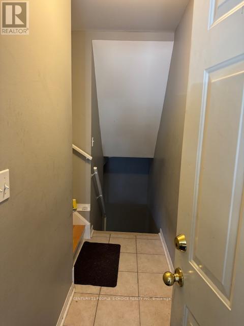 Bsmt - 953 Sonoma Court, Mississauga, Ontario  L5V 2P4 - Photo 2 - W12659804