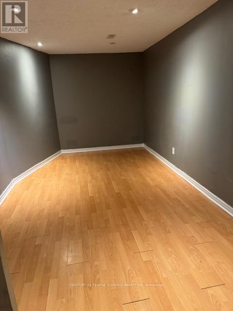 Bsmt - 953 Sonoma Court, Mississauga, Ontario  L5V 2P4 - Photo 7 - W12659804