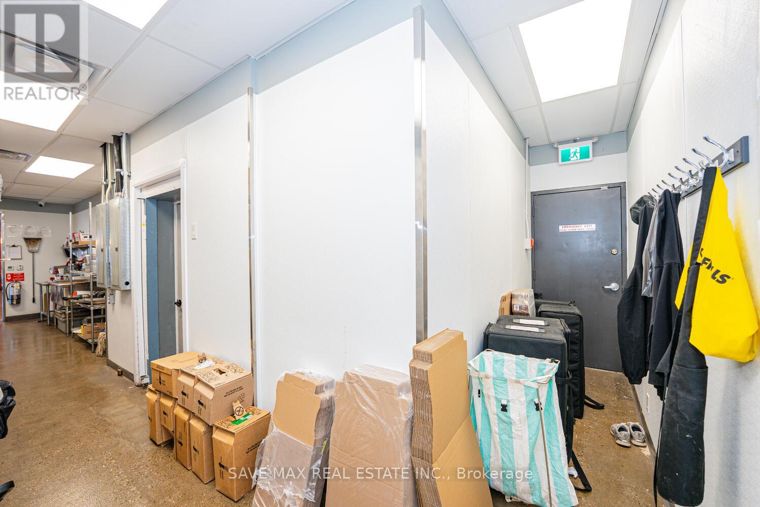 230 Lakeshore Road E, Mississauga, Ontario  L5G 1G7 - Photo 31 - W12659818