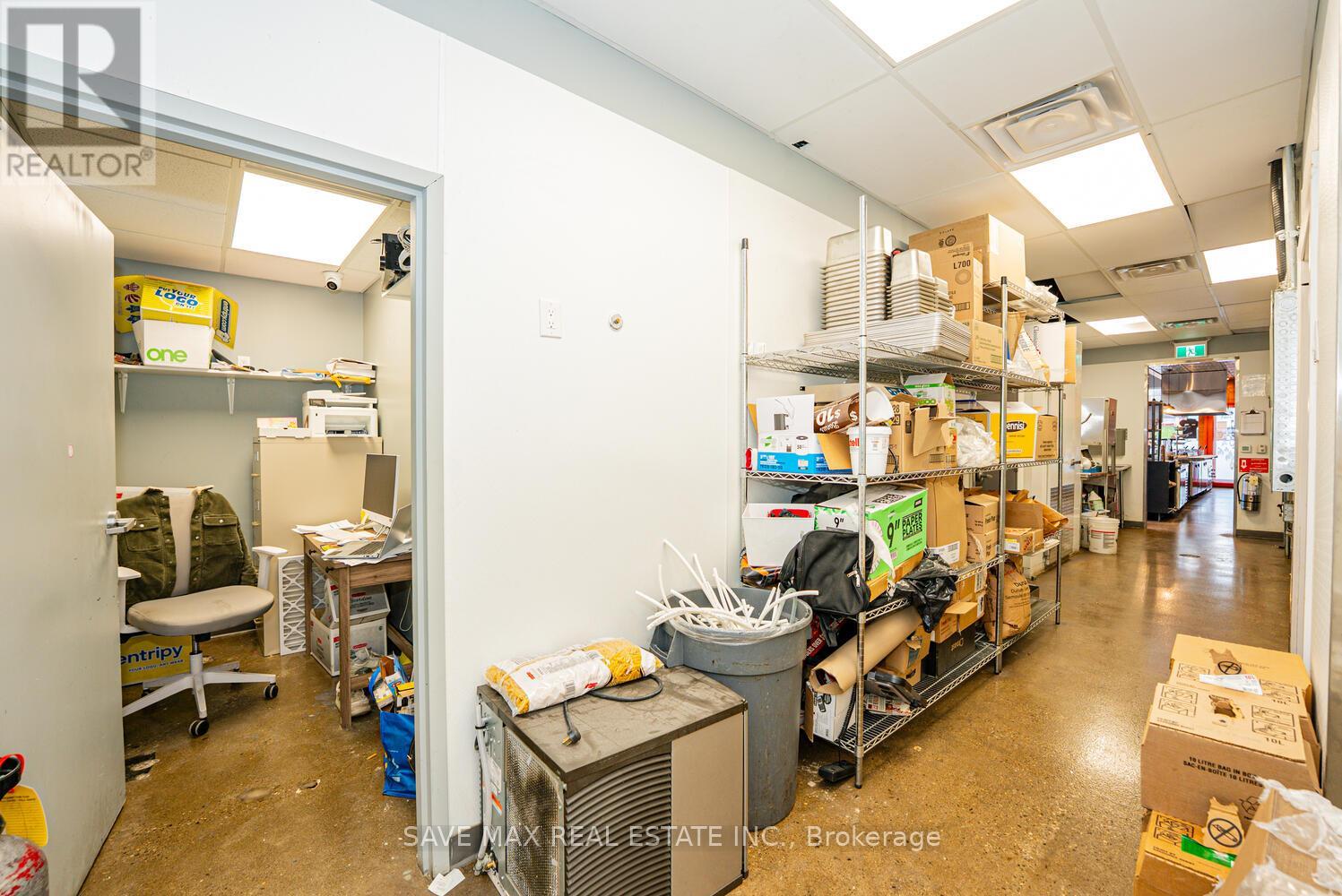 230 Lakeshore Road E, Mississauga, Ontario  L5G 1G7 - Photo 32 - W12659818