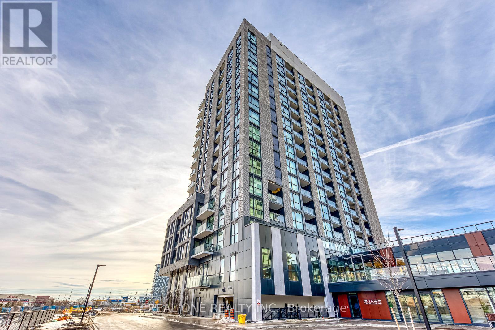 1206 - 3071 Trafalgar Road, Oakville, Ontario  L6H 8C6 - Photo 3 - W12659820