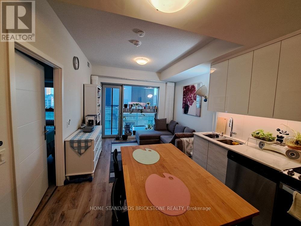 405 - 60 Frederick Street, Kitchener, Ontario  N2H 0C7 - Photo 17 - X12659810