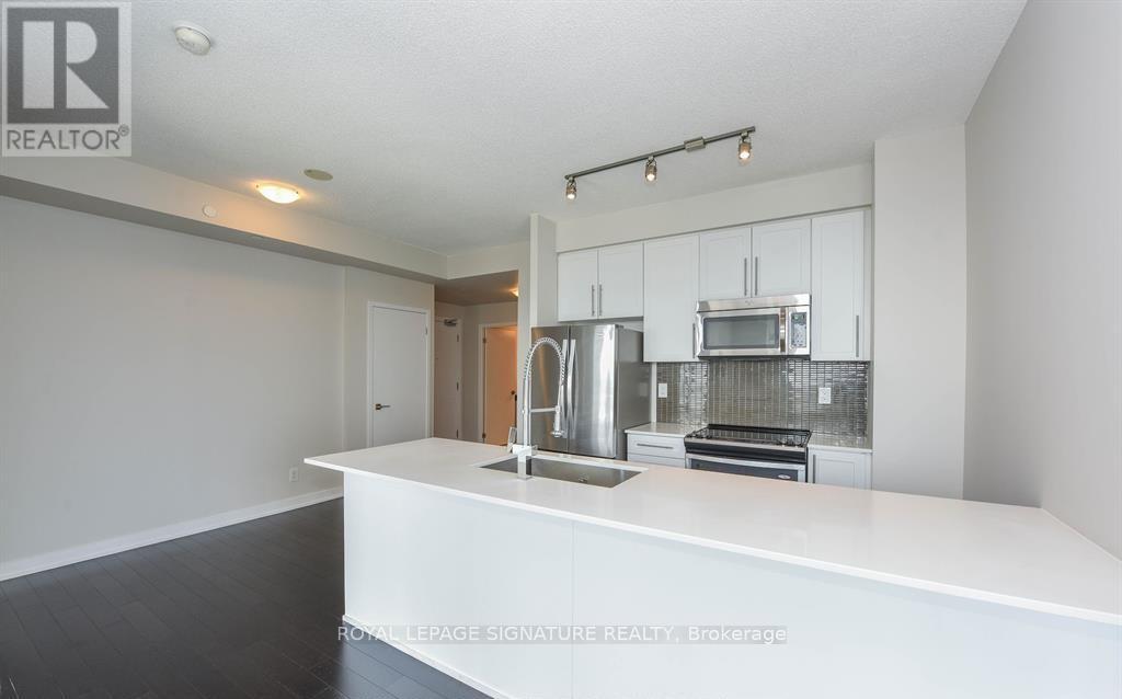 2910 - 4011 Brickstone Mews, Mississauga, Ontario  L5B 0G3 - Photo 4 - W12659624