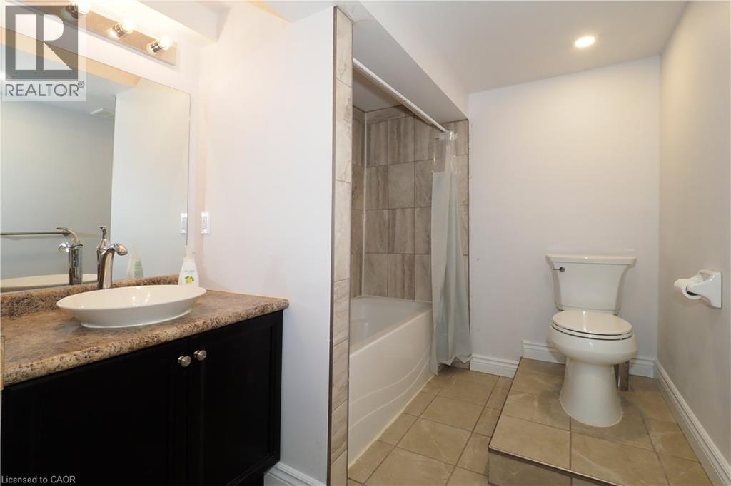 129 Hazelglen Drive, Kitchener, Ontario  N2M 2E6 - Photo 6 - 40795812