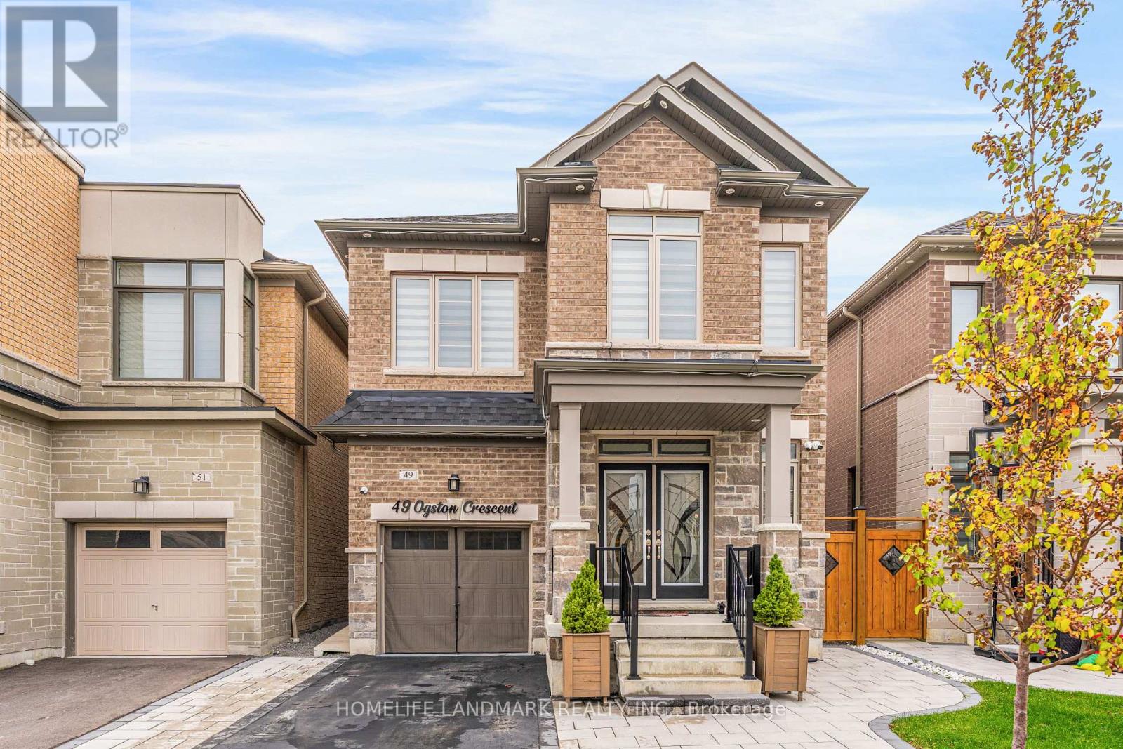 49 OGSTON CRESCENT, Whitby, Ontario