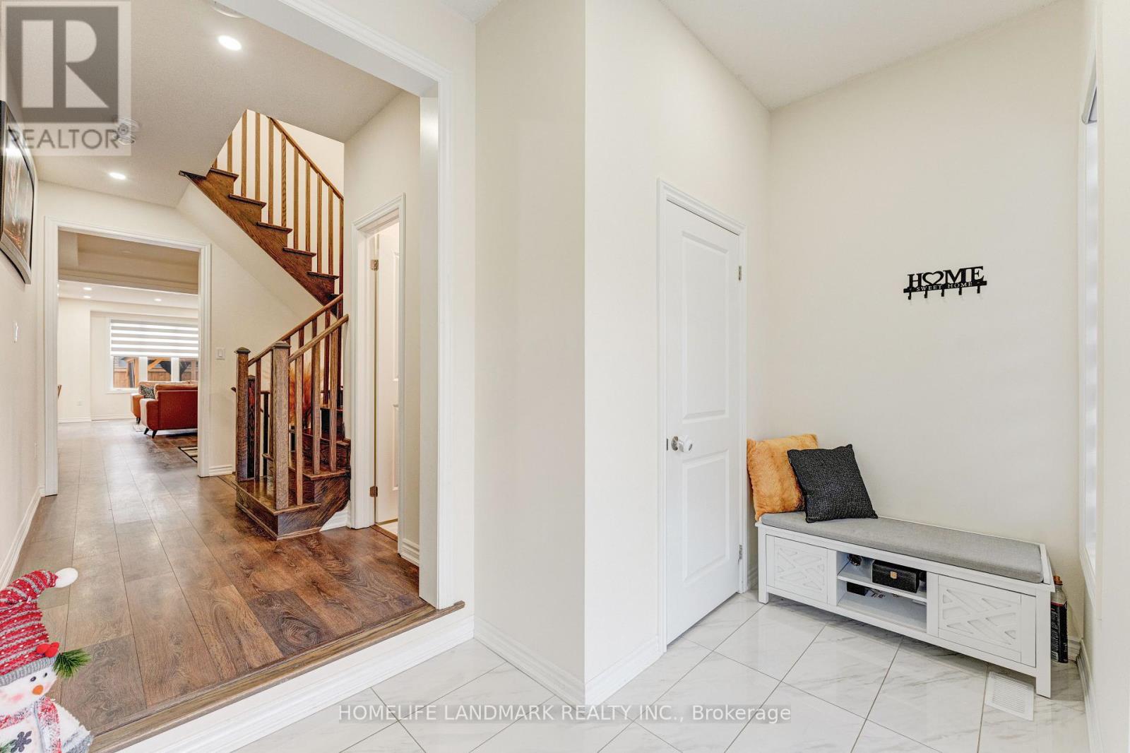 49 Ogston Crescent, Whitby, Ontario  L1P 0H2 - Photo 5 - E12659832