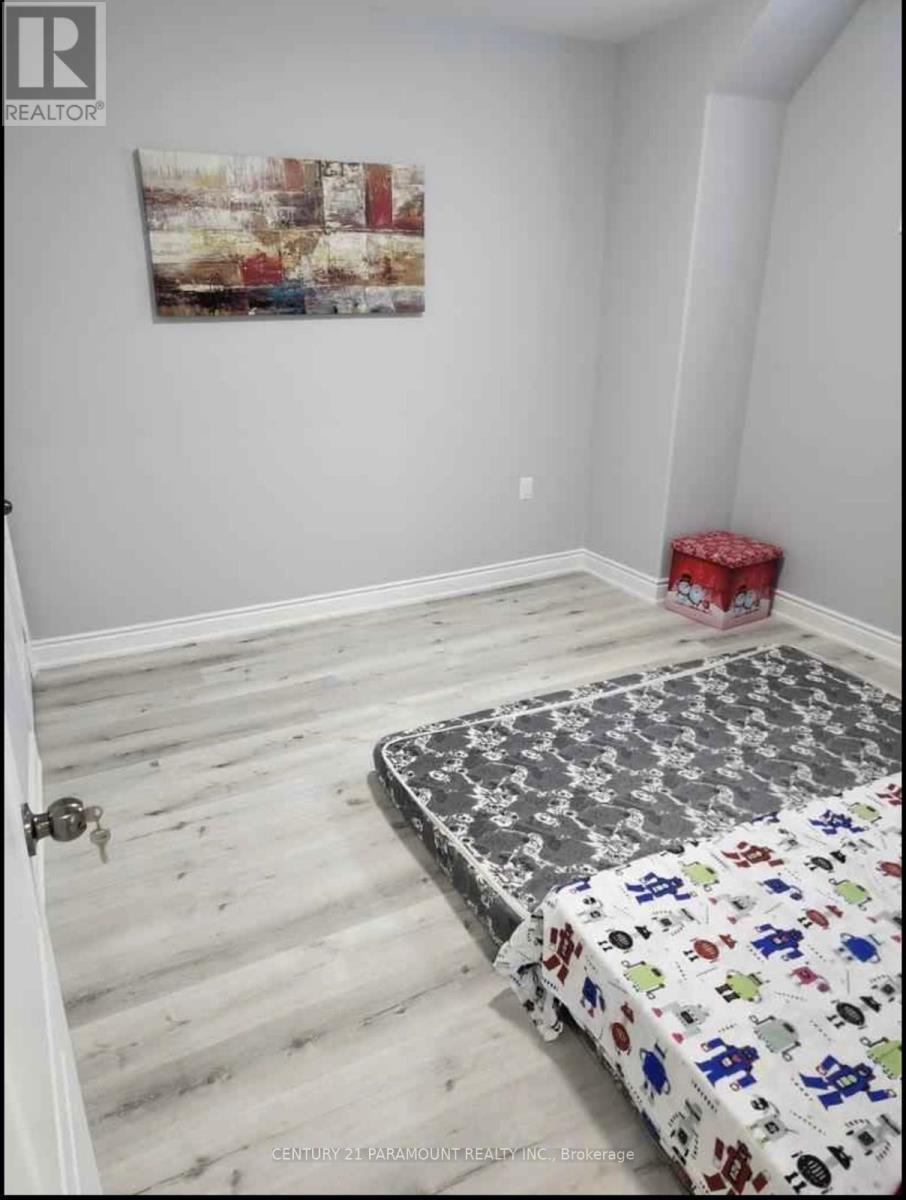 Bsmt - 14 Midmorning Road, Brampton, Ontario  L6X 5P7 - Photo 7 - W12659826