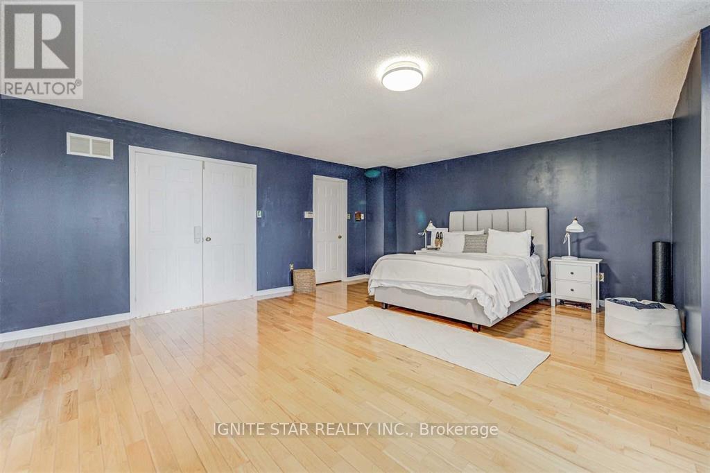 3203 Dovetail Mews, Mississauga, Ontario  L5L 5K4 - Photo 32 - W12659846