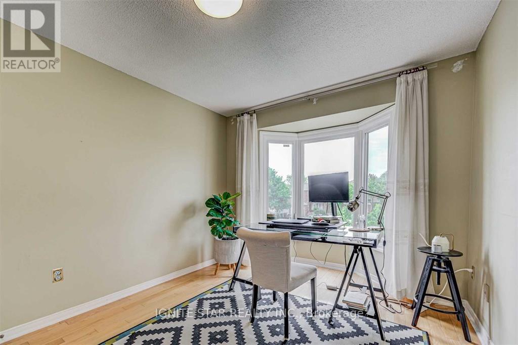 3203 Dovetail Mews, Mississauga, Ontario  L5L 5K4 - Photo 35 - W12659846