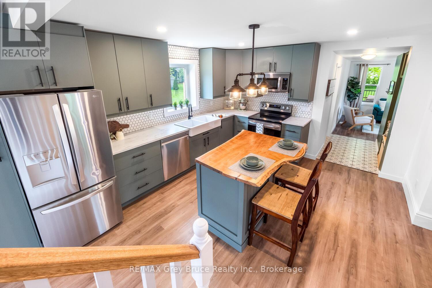 502 Gould Street, South Bruce Peninsula, Ontario  N0H 2T0 - Photo 19 - X12659862