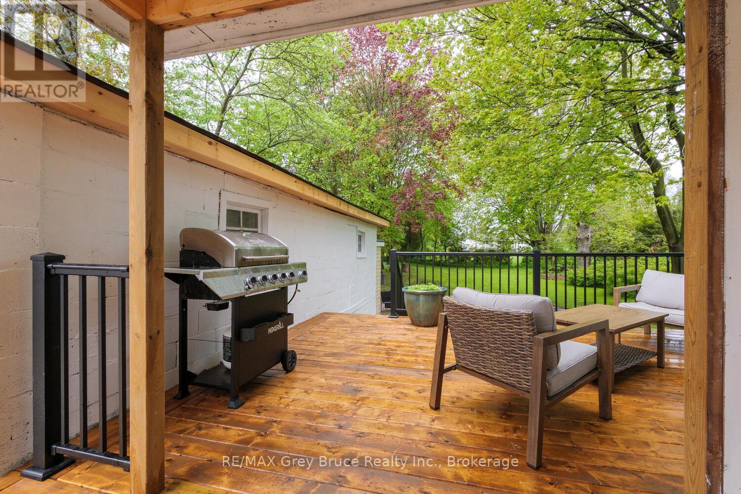 502 Gould Street, South Bruce Peninsula, Ontario  N0H 2T0 - Photo 32 - X12659862