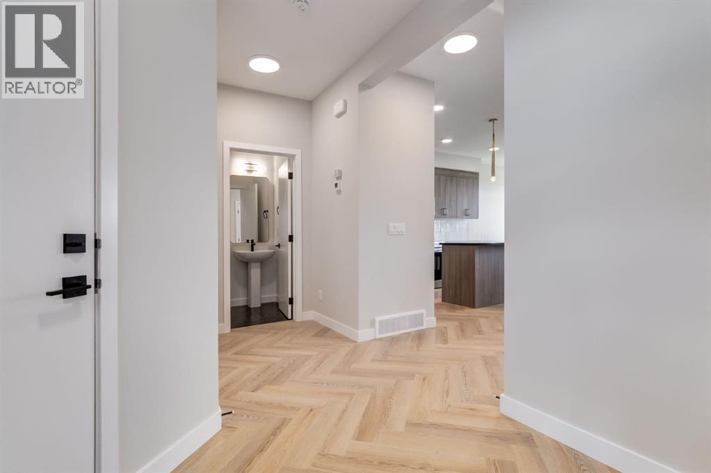 227 Sora Terrace Se, Calgary, Alberta  T3S 0M1 - Photo 3 - A2274295