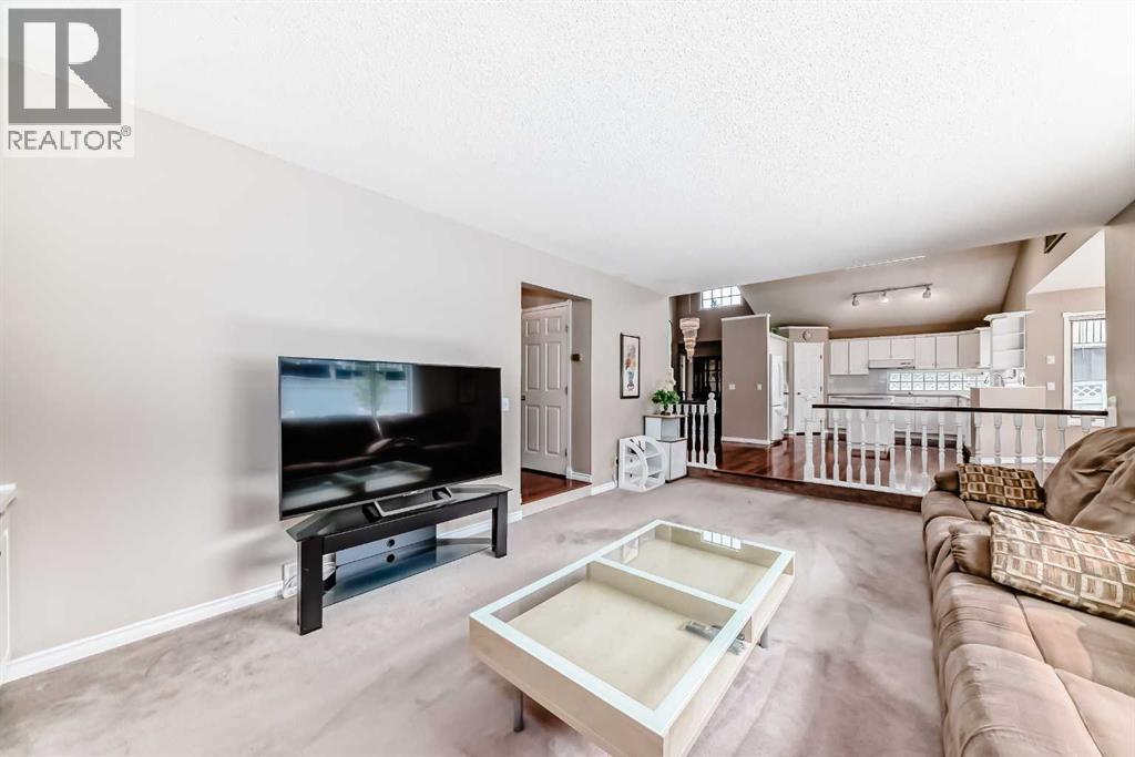 1405 Shawnee Road Sw, Calgary, Alberta  T2Y 2T1 - Photo 3 - A2276948
