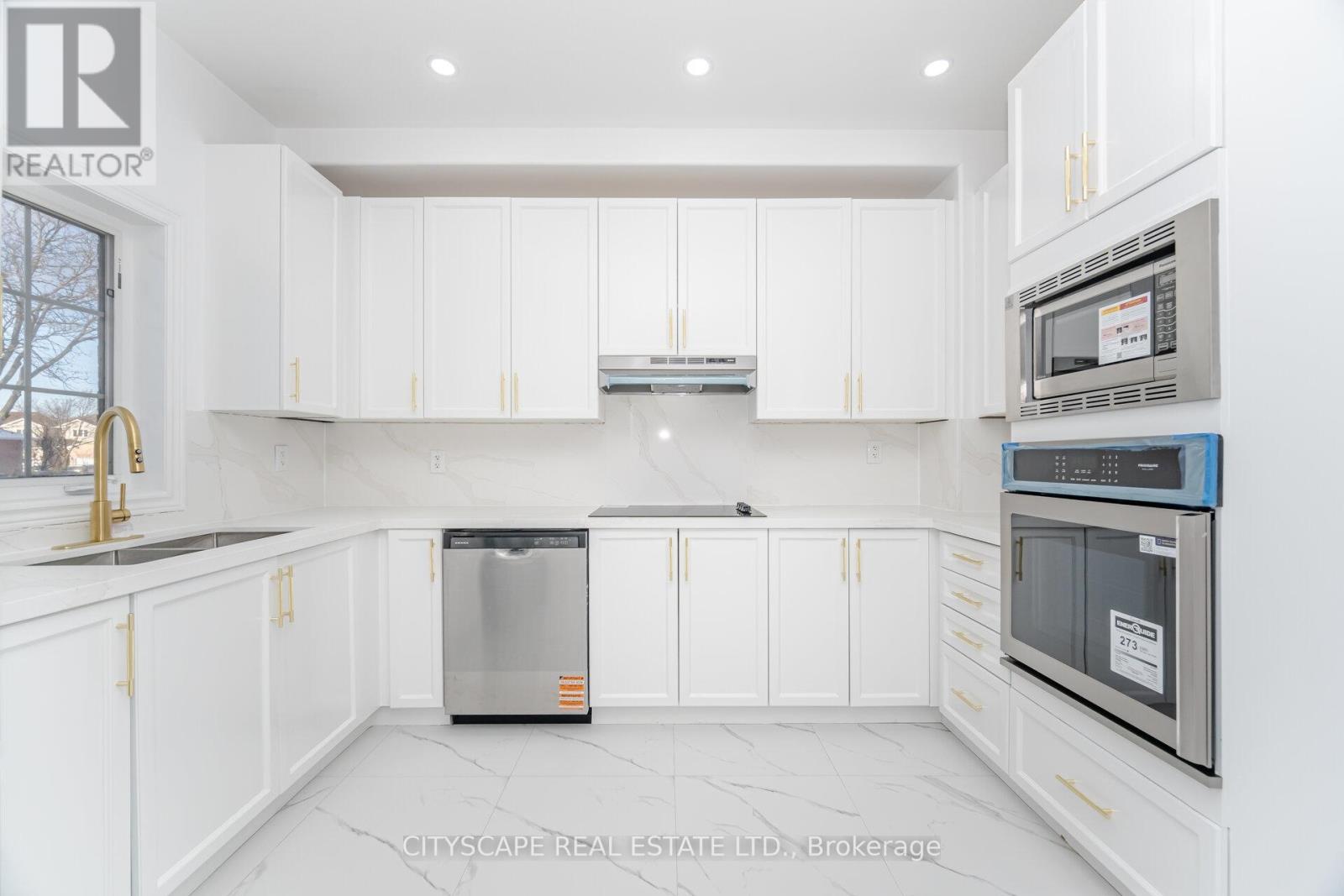 5843 Prairie Circle, Mississauga, Ontario  L5N 6B4 - Photo 13 - W12659858