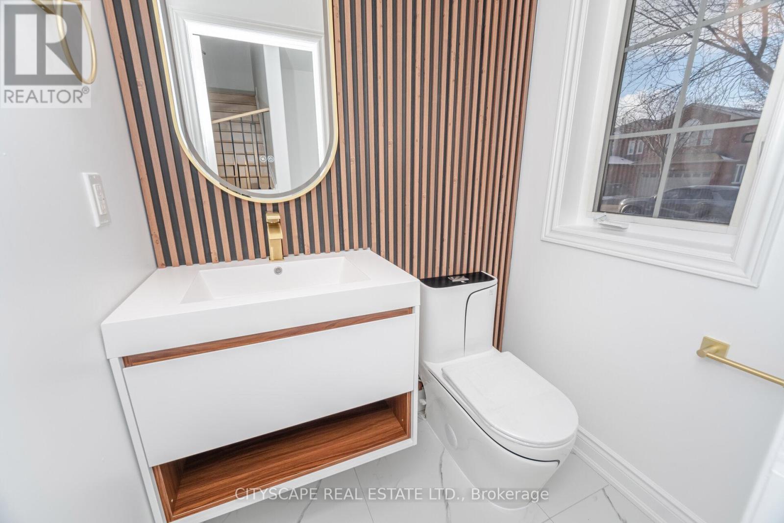 5843 Prairie Circle, Mississauga, Ontario  L5N 6B4 - Photo 18 - W12659858