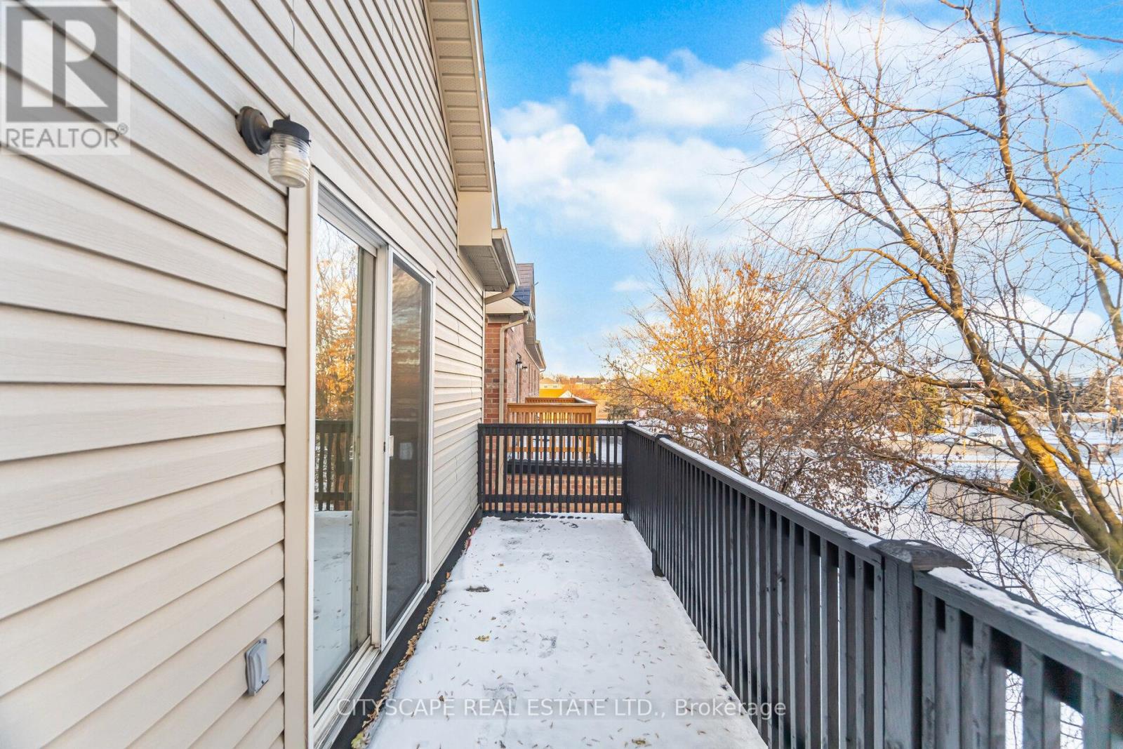 5843 Prairie Circle, Mississauga, Ontario  L5N 6B4 - Photo 21 - W12659858