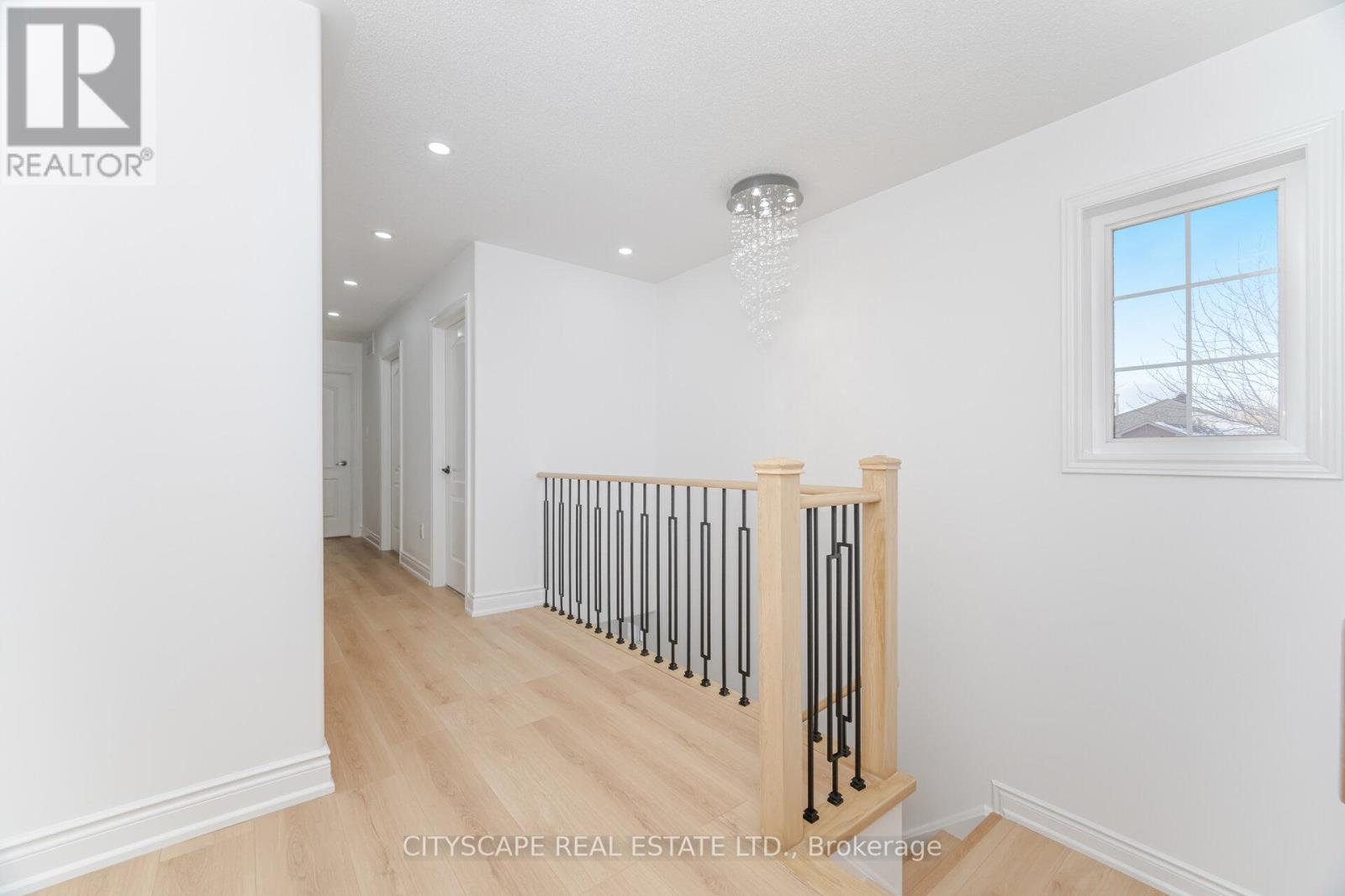 5843 Prairie Circle, Mississauga, Ontario  L5N 6B4 - Photo 24 - W12659858