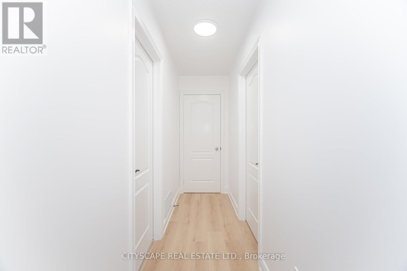 5843 Prairie Circle, Mississauga, Ontario  L5N 6B4 - Photo 25 - W12659858