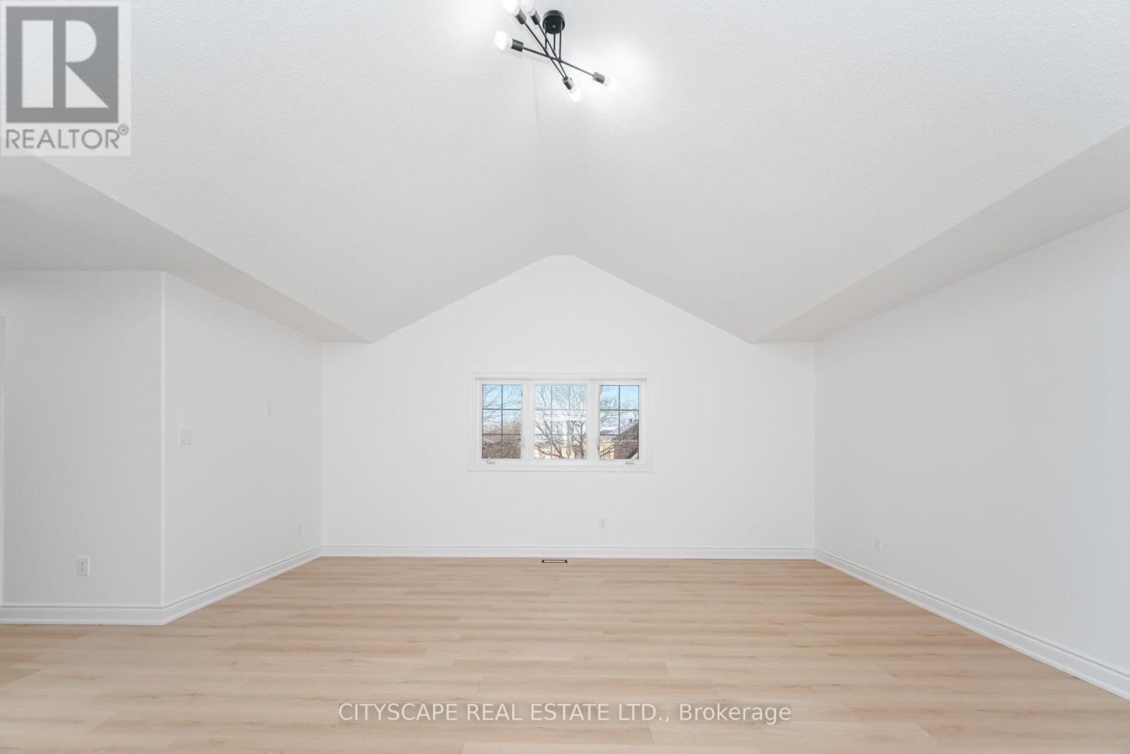 5843 Prairie Circle, Mississauga, Ontario  L5N 6B4 - Photo 27 - W12659858