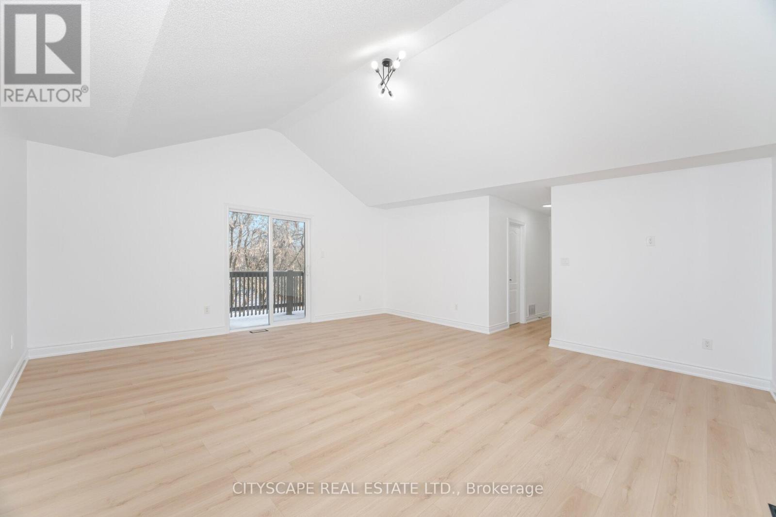 5843 Prairie Circle, Mississauga, Ontario  L5N 6B4 - Photo 28 - W12659858