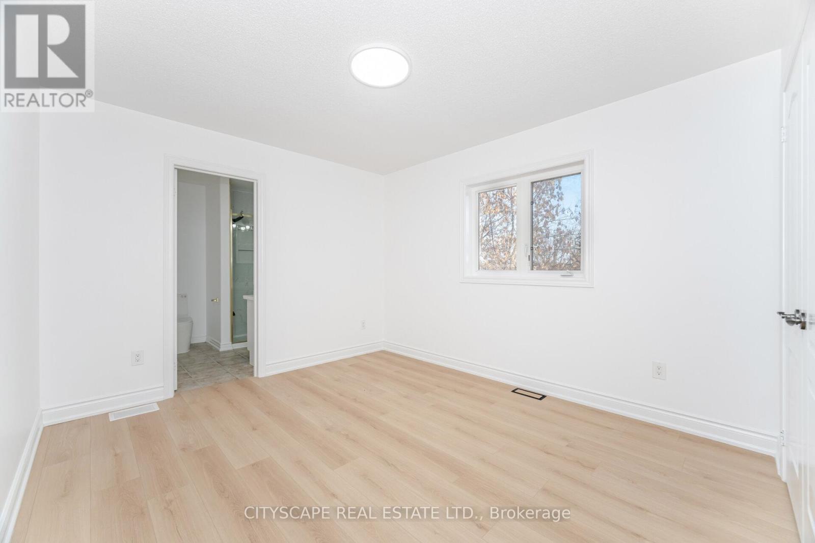 5843 Prairie Circle, Mississauga, Ontario  L5N 6B4 - Photo 32 - W12659858