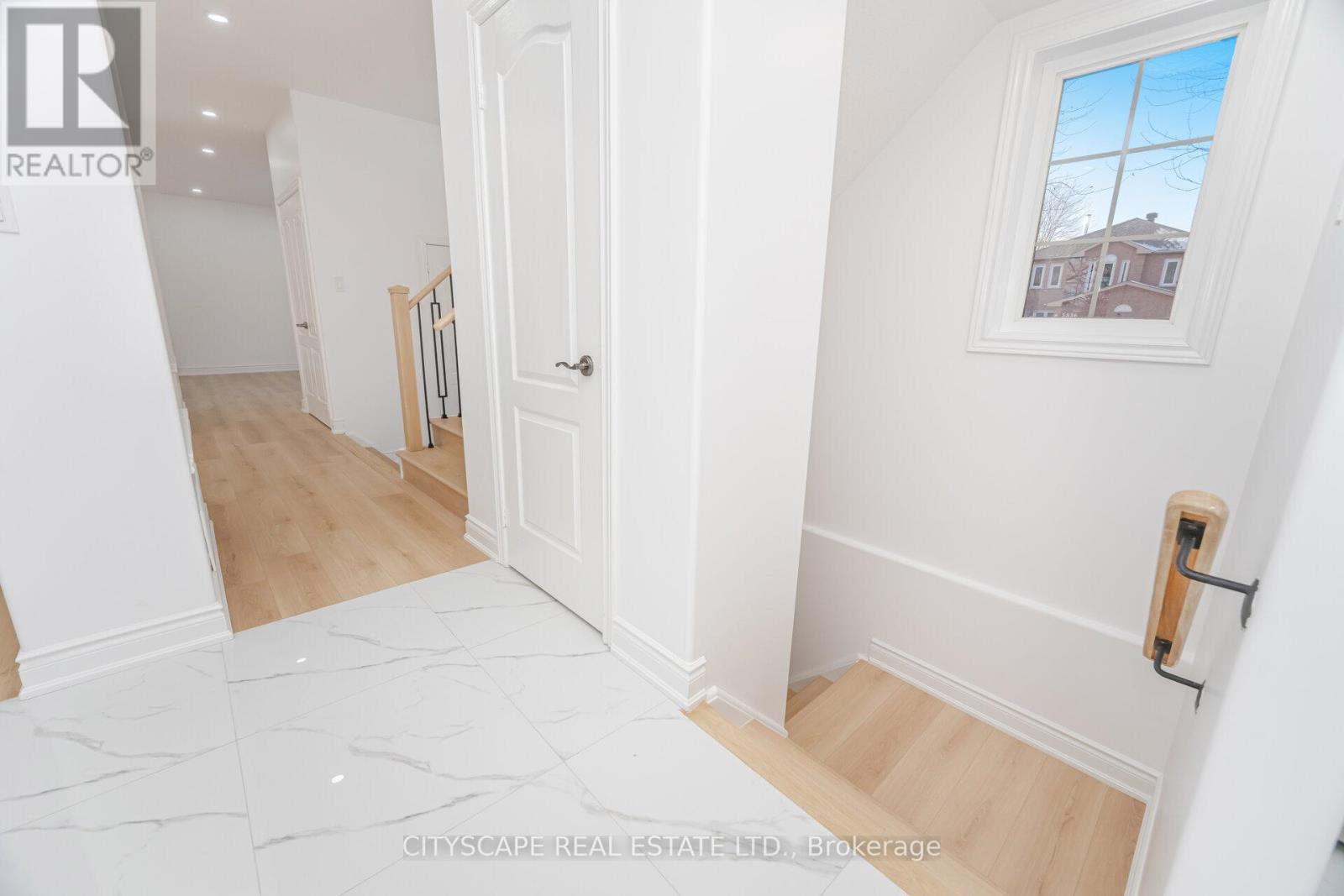 5843 Prairie Circle, Mississauga, Ontario  L5N 6B4 - Photo 44 - W12659858