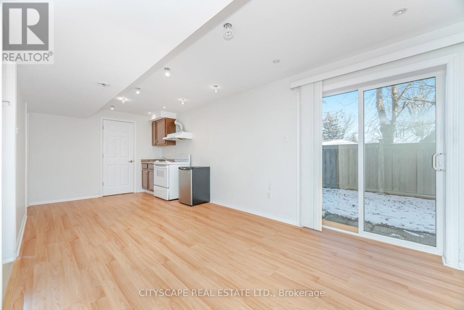 5843 Prairie Circle, Mississauga, Ontario  L5N 6B4 - Photo 46 - W12659858