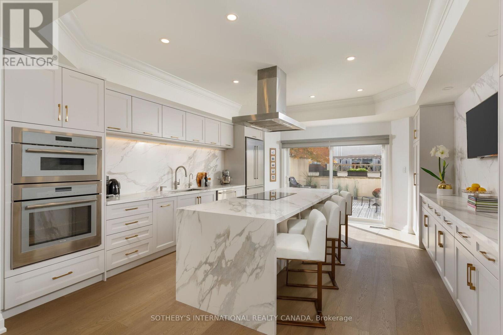 262 Spadina Road, Toronto, Ontario  M5R 2V1 - Photo 7 - C12655794