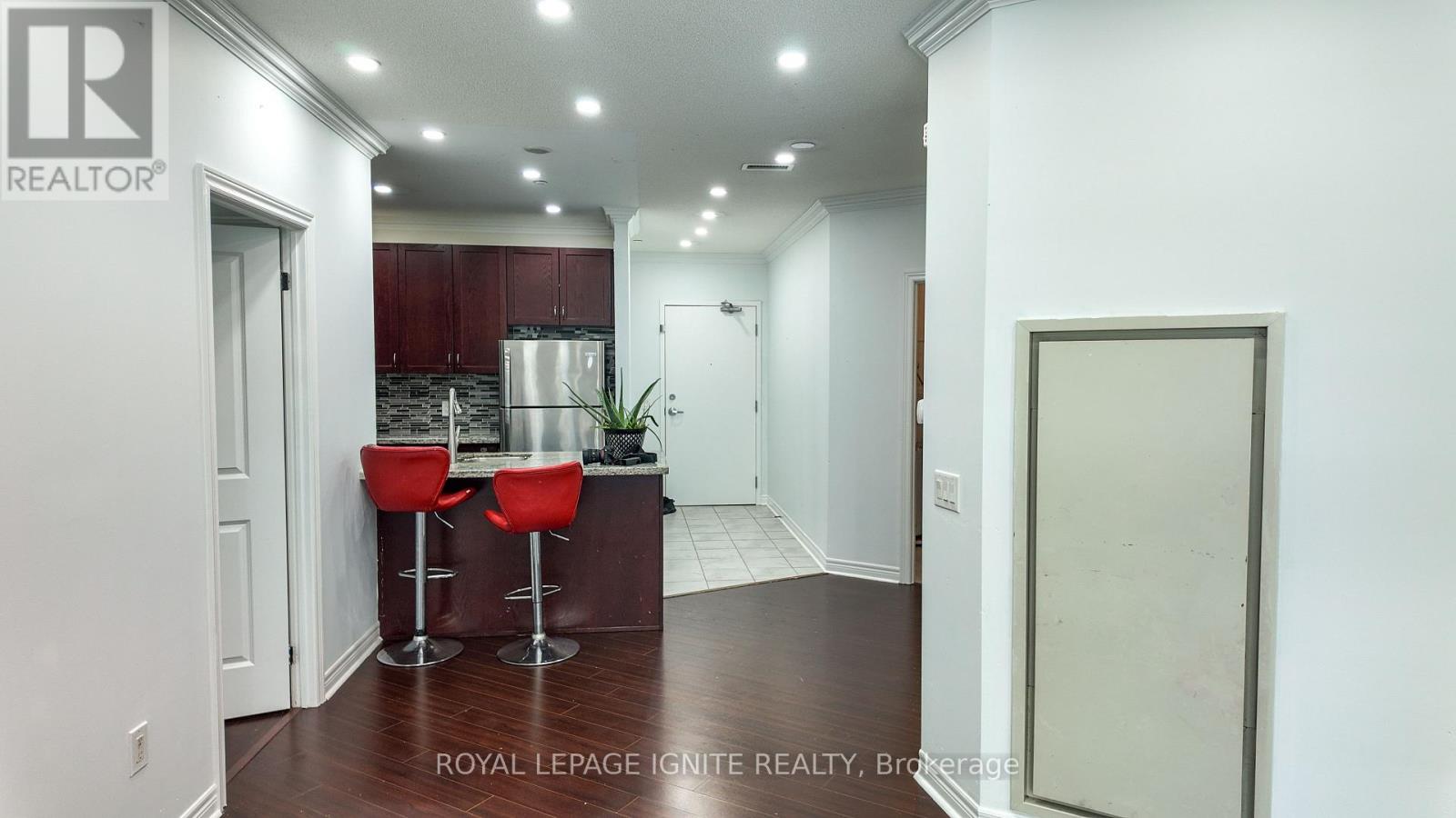 409 - 39 New Delhi Drive, Markham, Ontario  L3S 0E1 - Photo 4 - N12659878