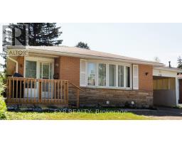 129 HAZELGLEN DRIVE, Kitchener, Ontario