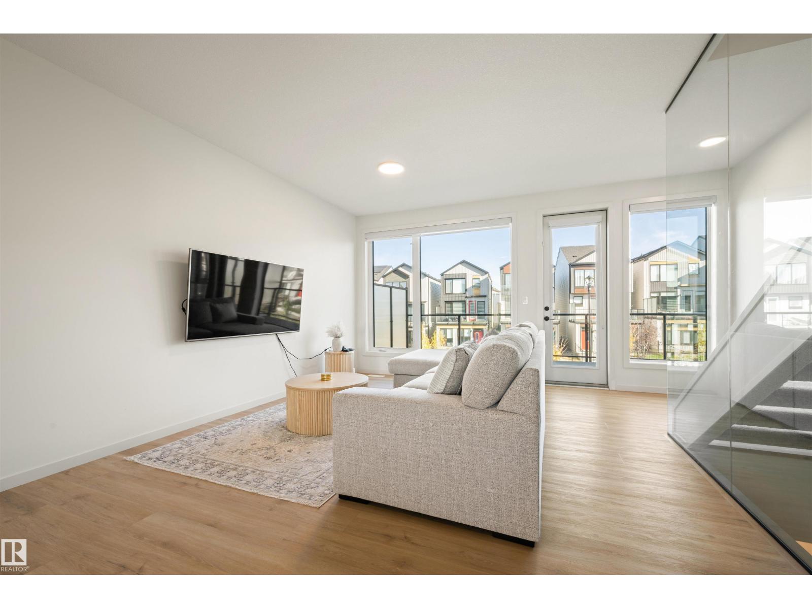 459 39 St Sw, Edmonton, Alberta  T6X 2X9 - Photo 4 - E4469011