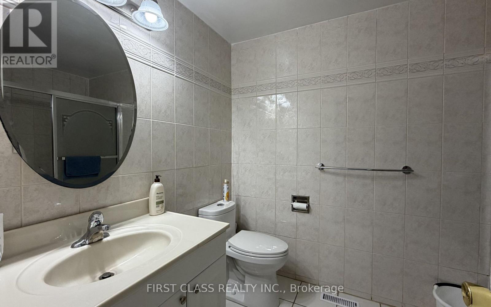 17 Brisbourne Grove, Toronto, Ontario  M1B 1P2 - Photo 12 - E12659902