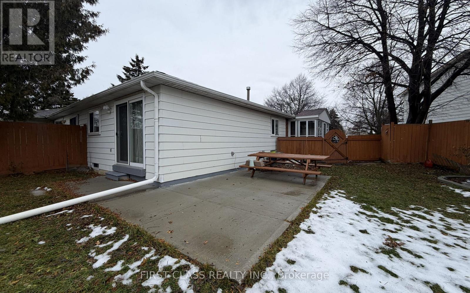 17 Brisbourne Grove, Toronto, Ontario  M1B 1P2 - Photo 27 - E12659902