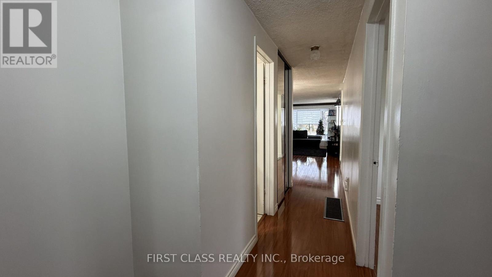 17 Brisbourne Grove, Toronto, Ontario  M1B 1P2 - Photo 8 - E12659902