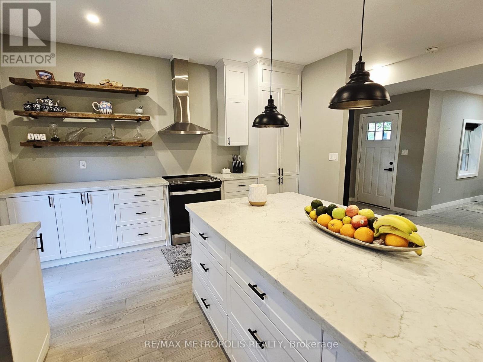 179 Church Street, Georgina, Ontario  L4P 1J4 - Photo 11 - N12659892