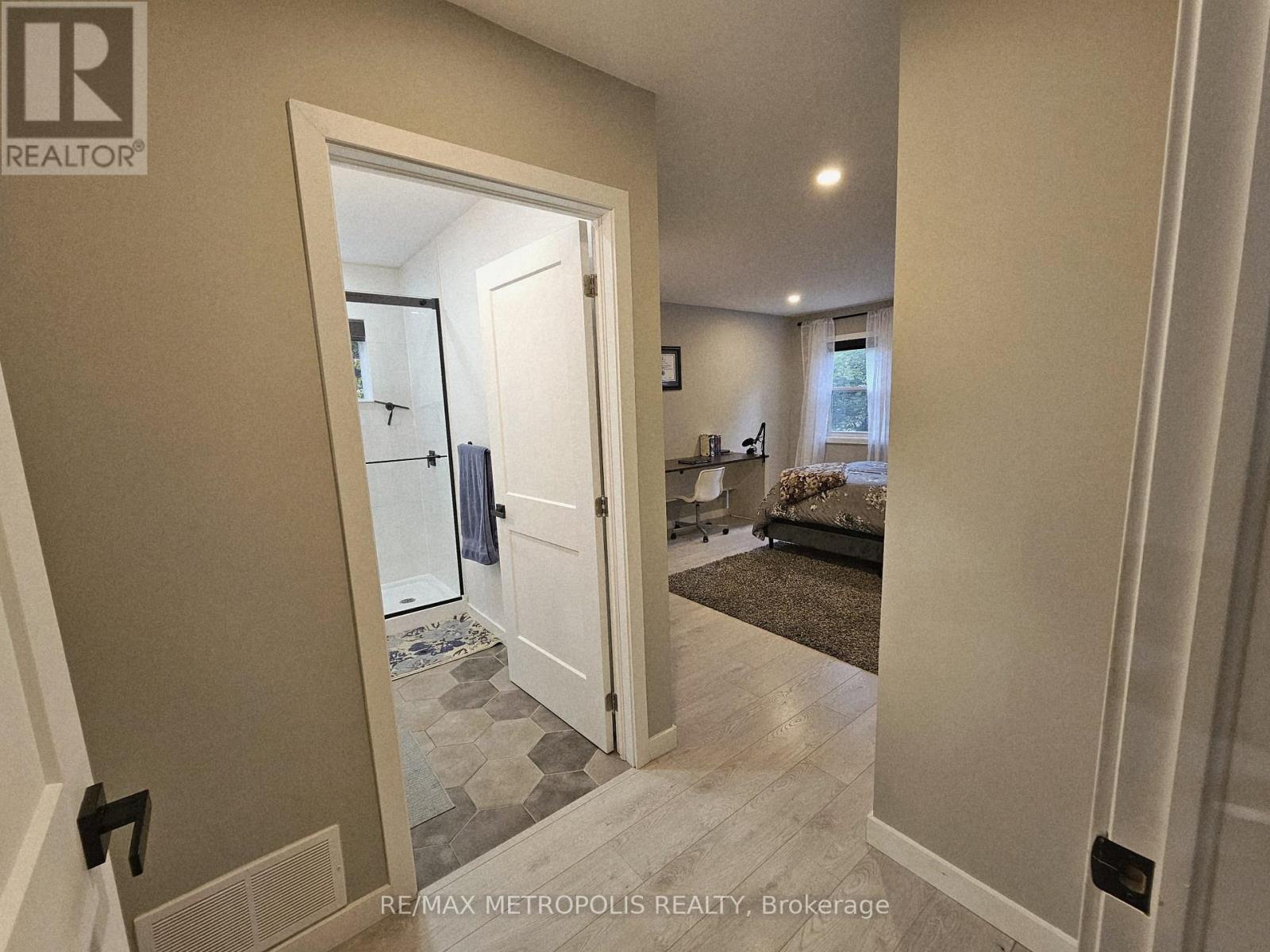 179 Church Street, Georgina, Ontario  L4P 1J4 - Photo 15 - N12659892