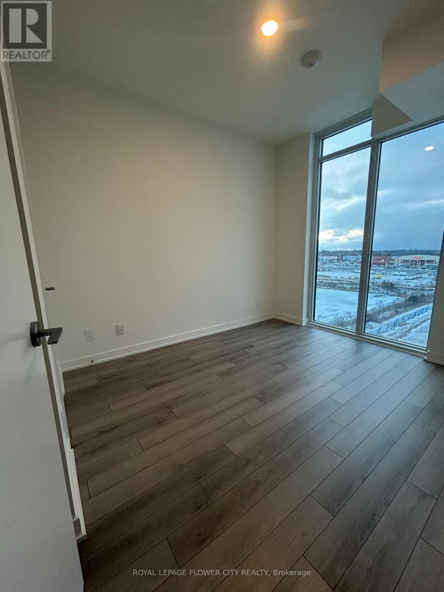 705 - 3071 Trafalgar Road S, Oakville, Ontario  L6H 8C6 - Photo 2 - W12659890