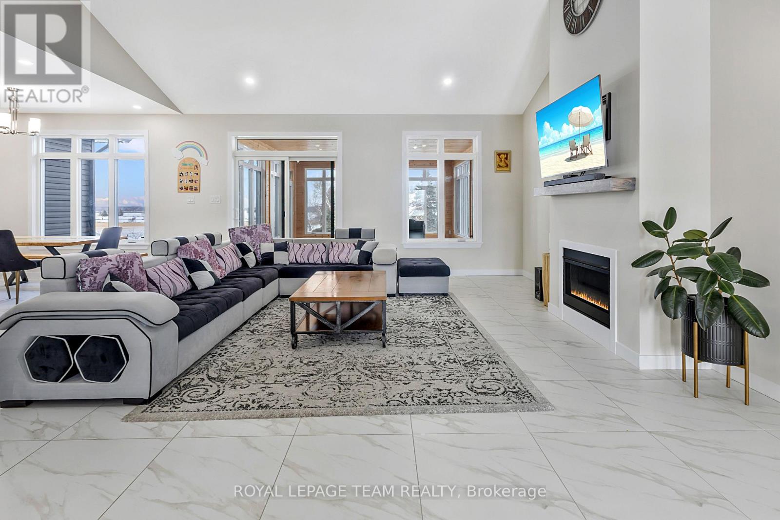 224 Trudeau Crescent, Russell, Ontario  K4R 1E5 - Photo 10 - X12659914