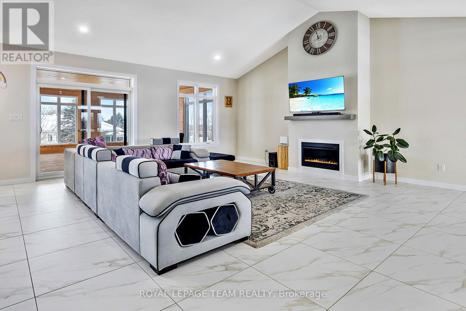 224 Trudeau Crescent, Russell, Ontario  K4R 1E5 - Photo 11 - X12659914