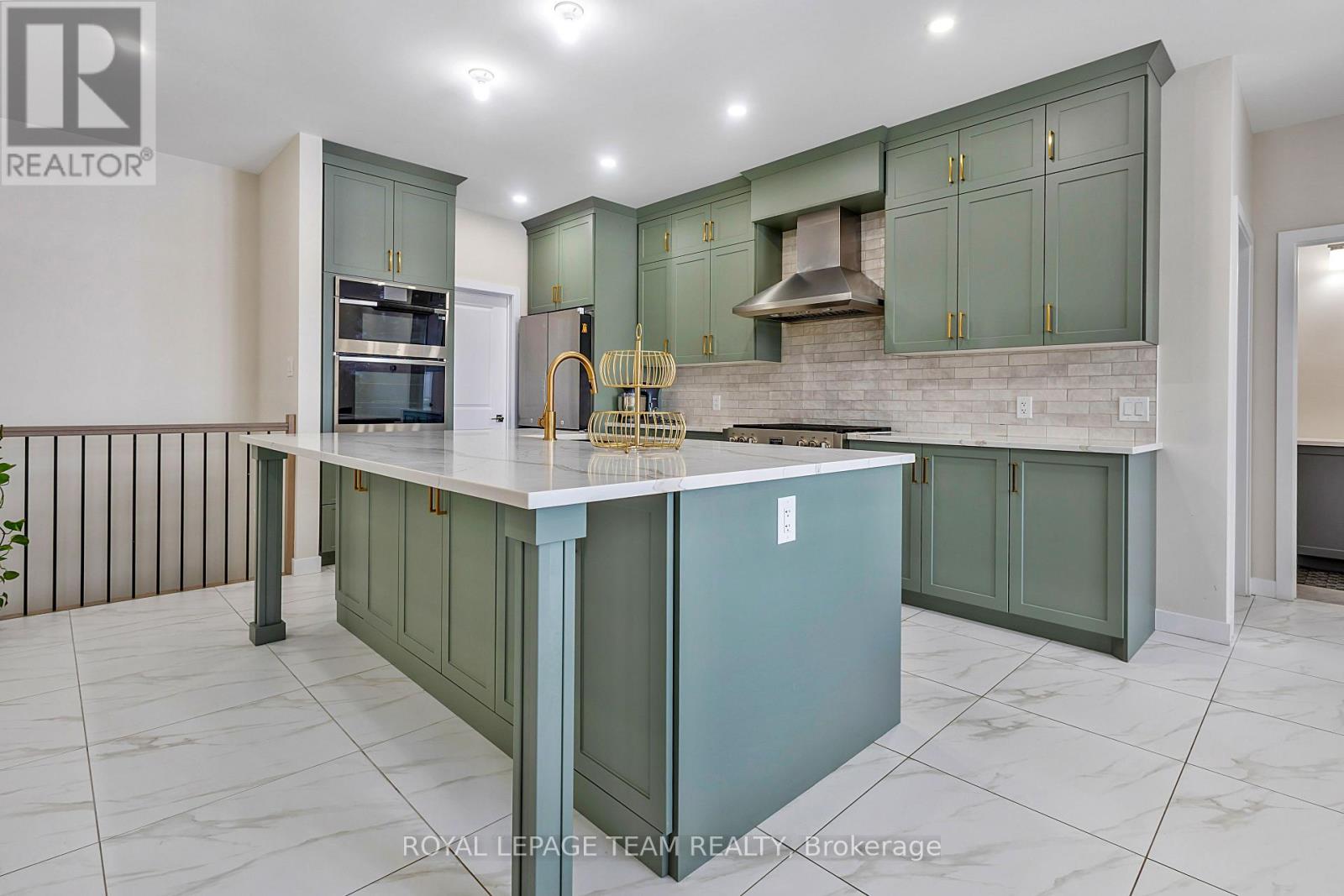 224 Trudeau Crescent, Russell, Ontario  K4R 1E5 - Photo 17 - X12659914