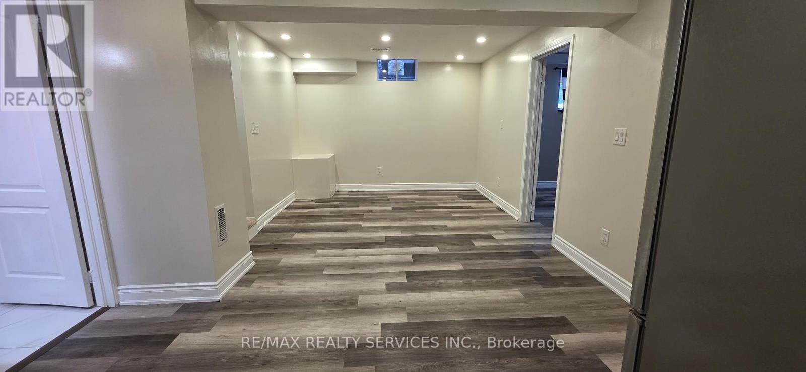 Bsmt - 34 Interlacken Drive, Brampton, Ontario  L6X 0W5 - Photo 3 - W12659786