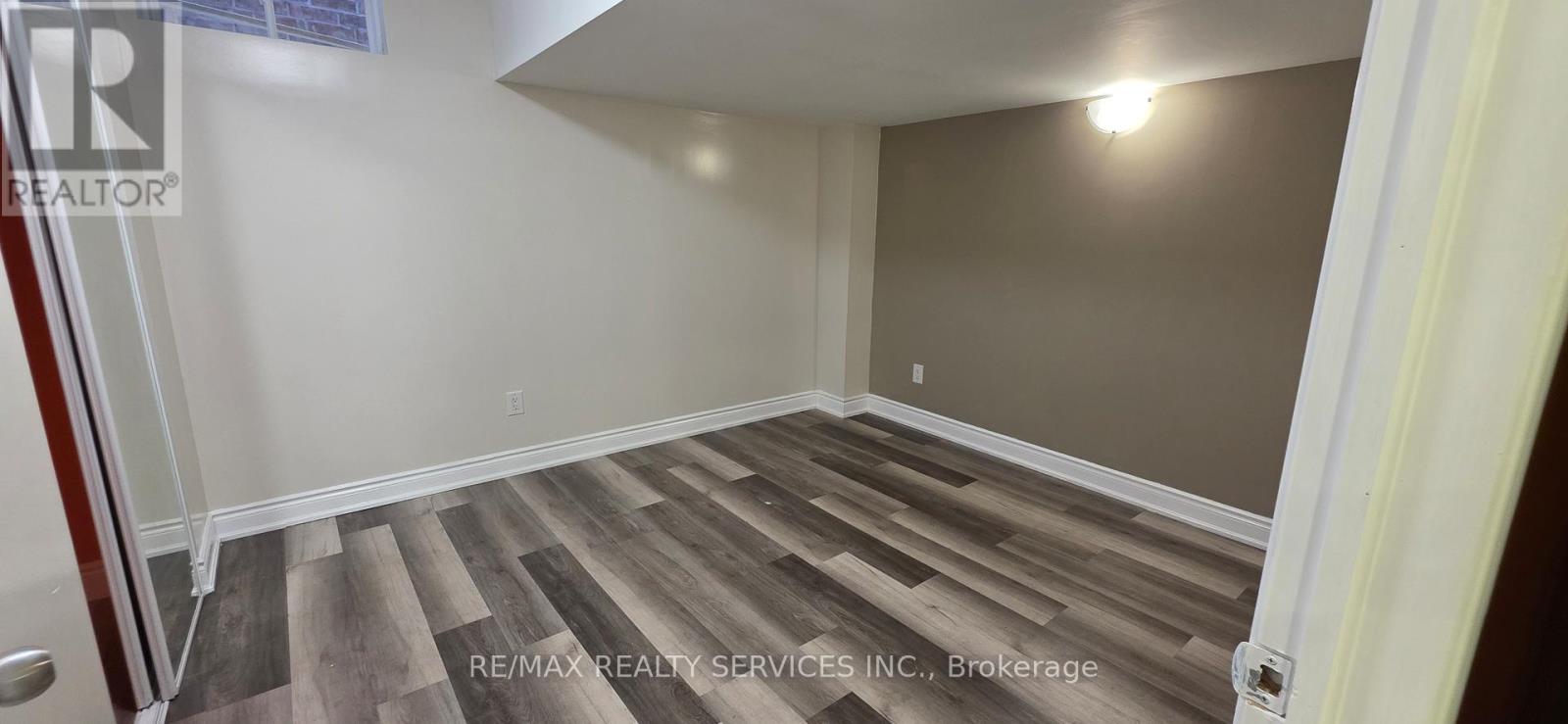 Bsmt - 34 Interlacken Drive, Brampton, Ontario  L6X 0W5 - Photo 6 - W12659786