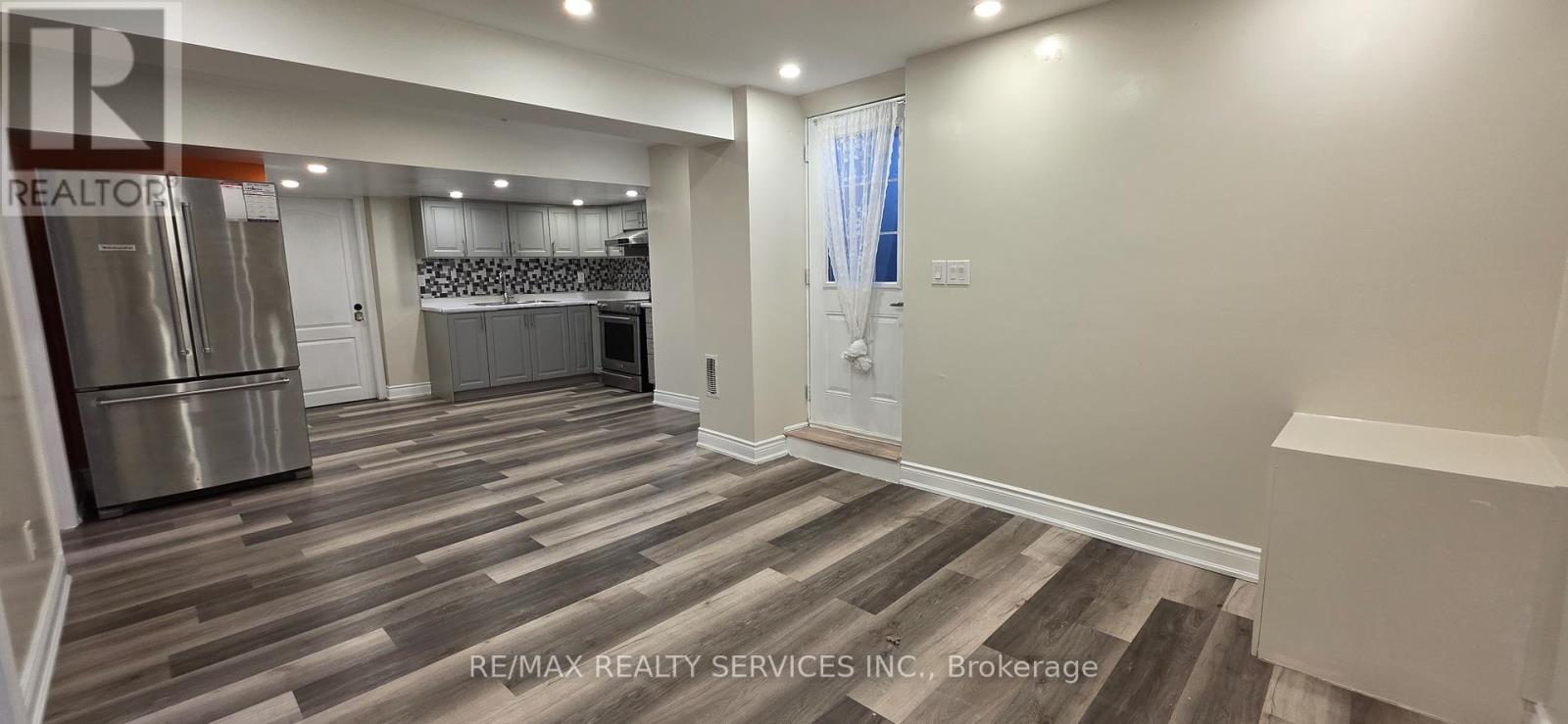 Bsmt - 34 Interlacken Drive, Brampton, Ontario  L6X 0W5 - Photo 9 - W12659786