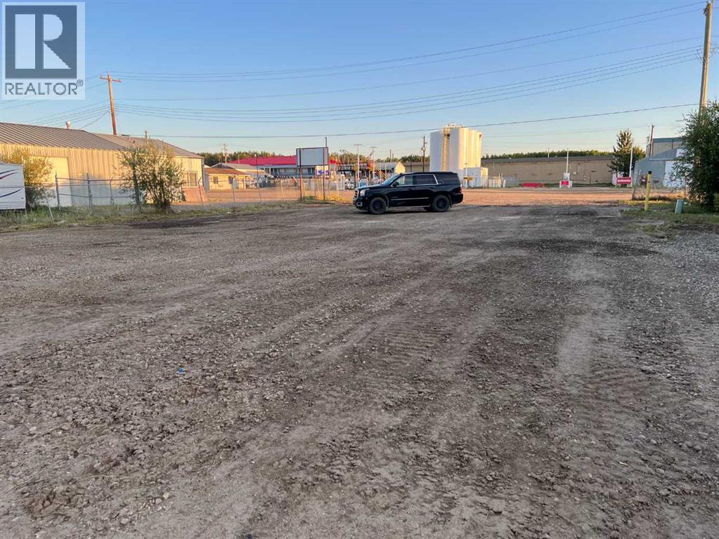 106 1 Street, Fox Creek, Alberta  T0H 1P0 - Photo 2 - A2194127