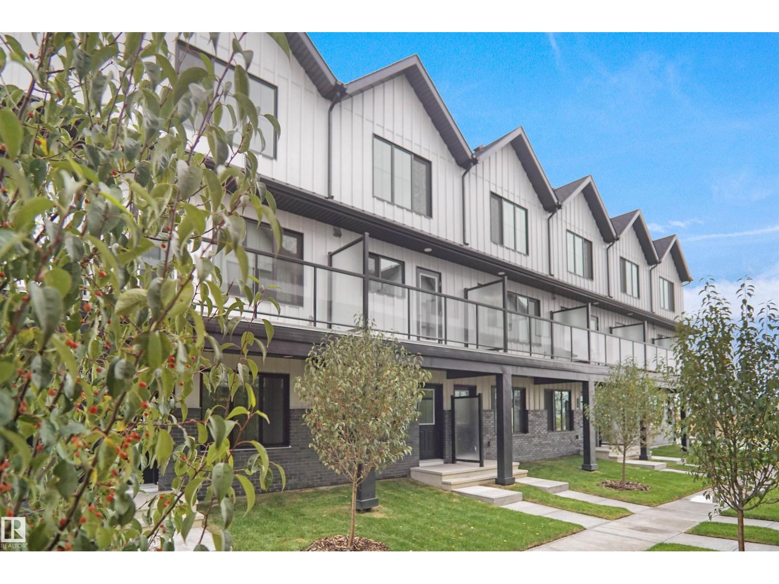 #6 29 Airport RD NW, Edmonton, Alberta