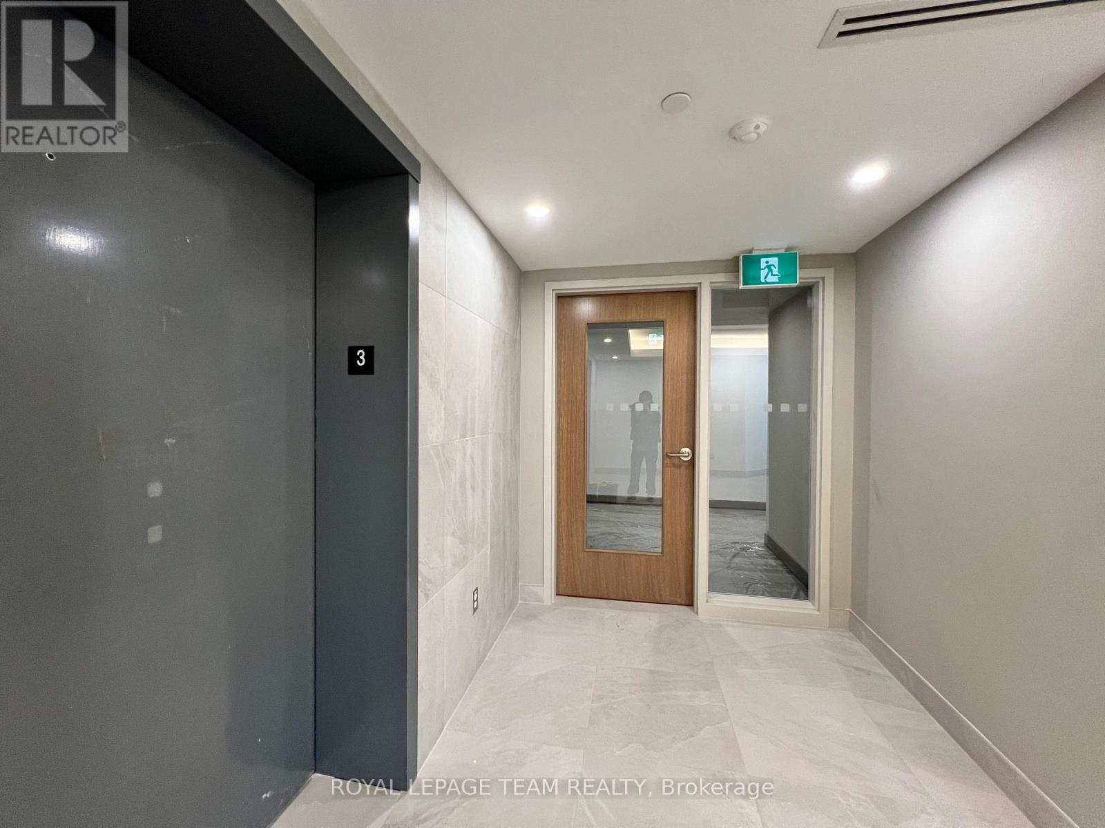 310 - 360 Deschatelets Avenue, Ottawa, Ontario  K1S 5Y1 - Photo 7 - X12272599